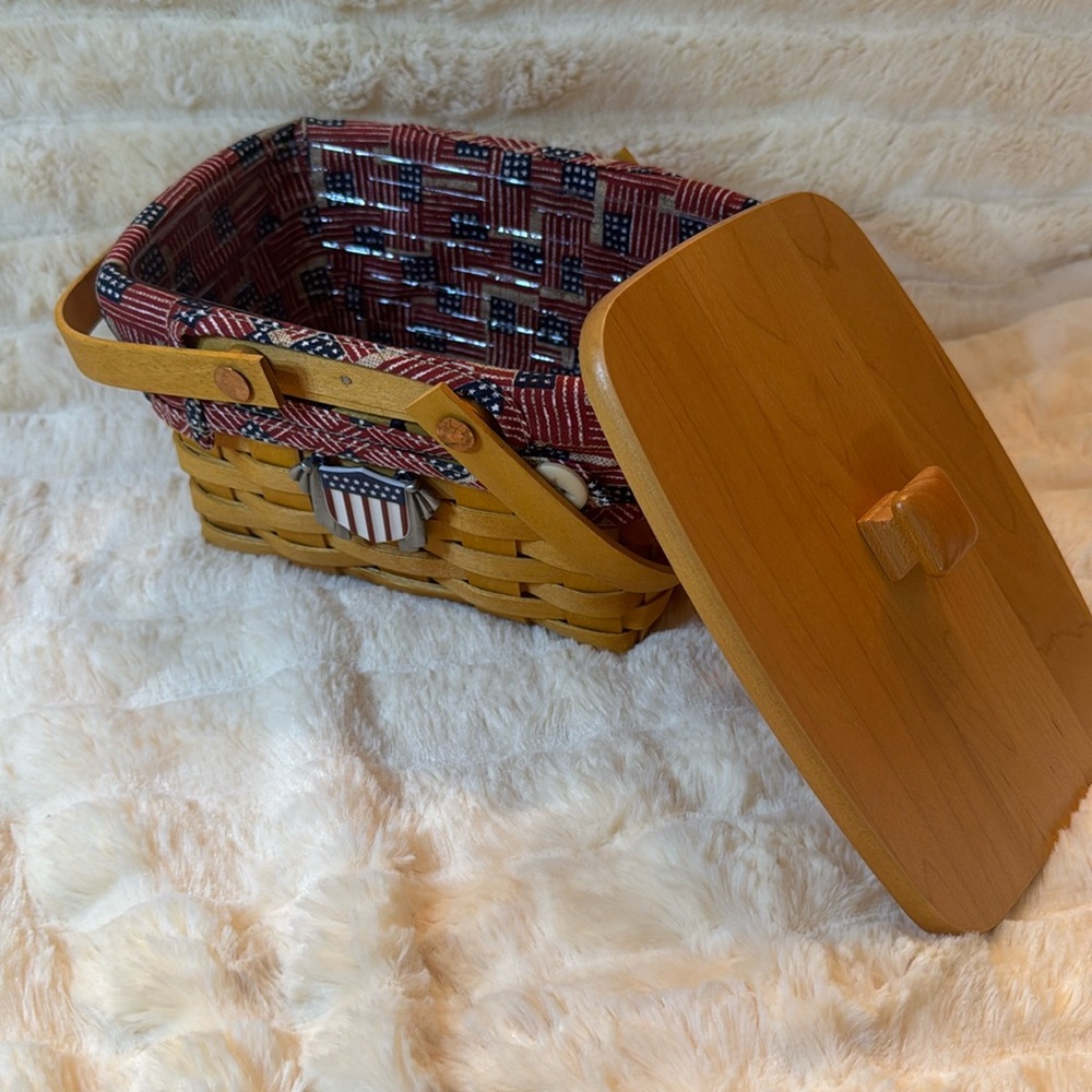 🐈⬛ Longberger Little Market Basket w/lid ,tie-on,clear liner approx 7.5x5x5.25” - Picture 2 of 10